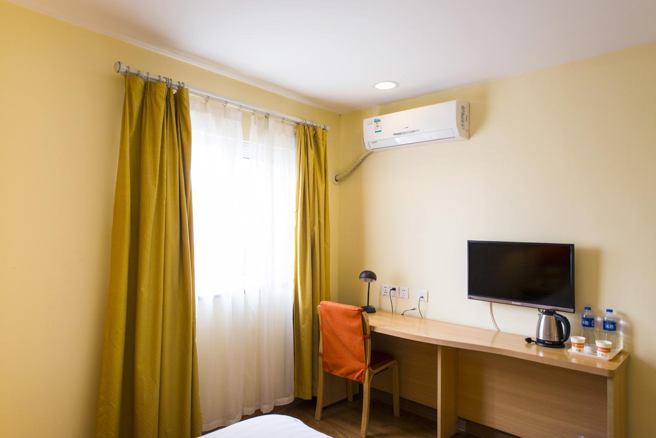 Home Inn Shanghai Daning International Guangzhong Road Circus City Eksteriør billede