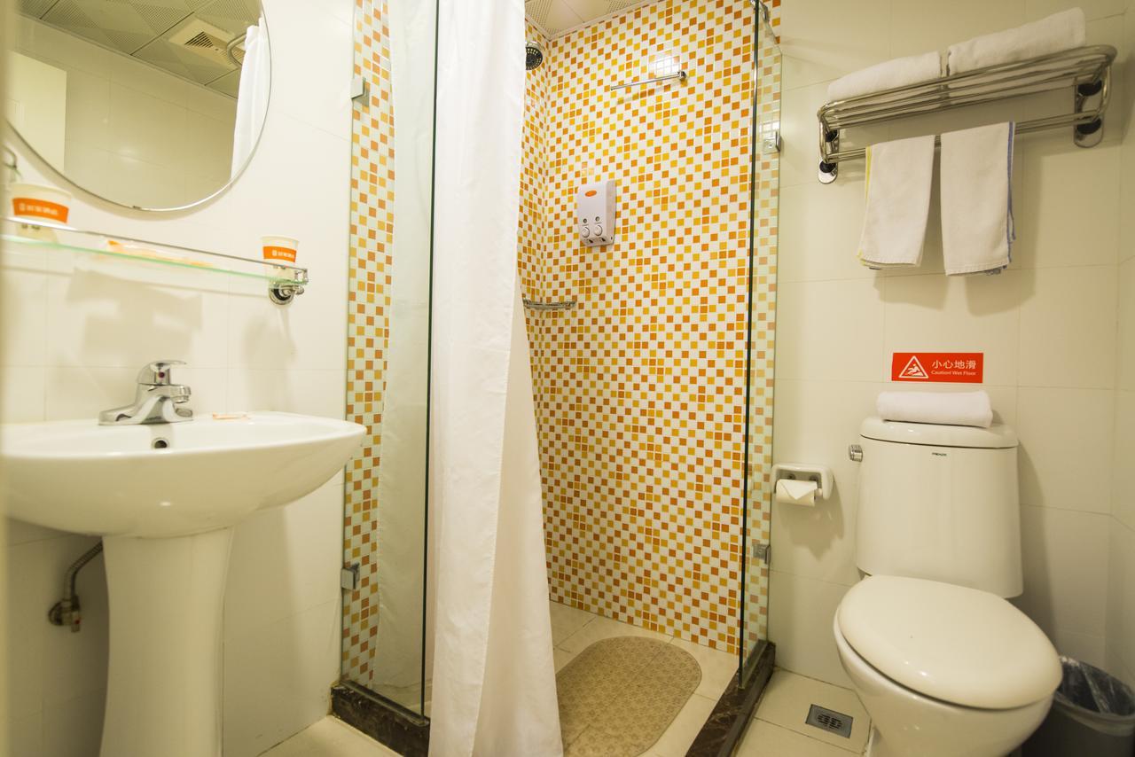 Home Inn Shanghai Daning International Guangzhong Road Circus City Eksteriør billede